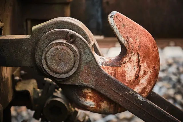 Karriere Nahaufnahme eines rostigen Kupplungshakens